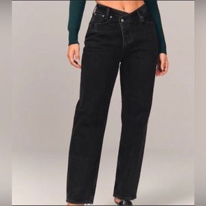 Abercrombie and Fitch curve love the Dad High Rise Straight Leg jeans